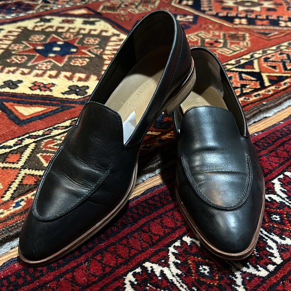 Everlane Shoes - 🚫 SOLD 🚫Everlane “The Modern Loafer” Black Leather Flats. The epitimy of eleganc